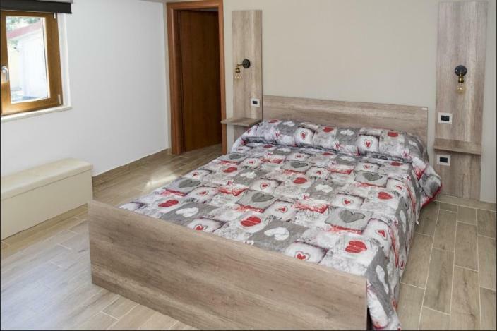 Bed and Breakfast A Due Passi à Lorica Extérieur photo